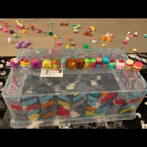 Shopkins- opposite pairs lot of sixteen